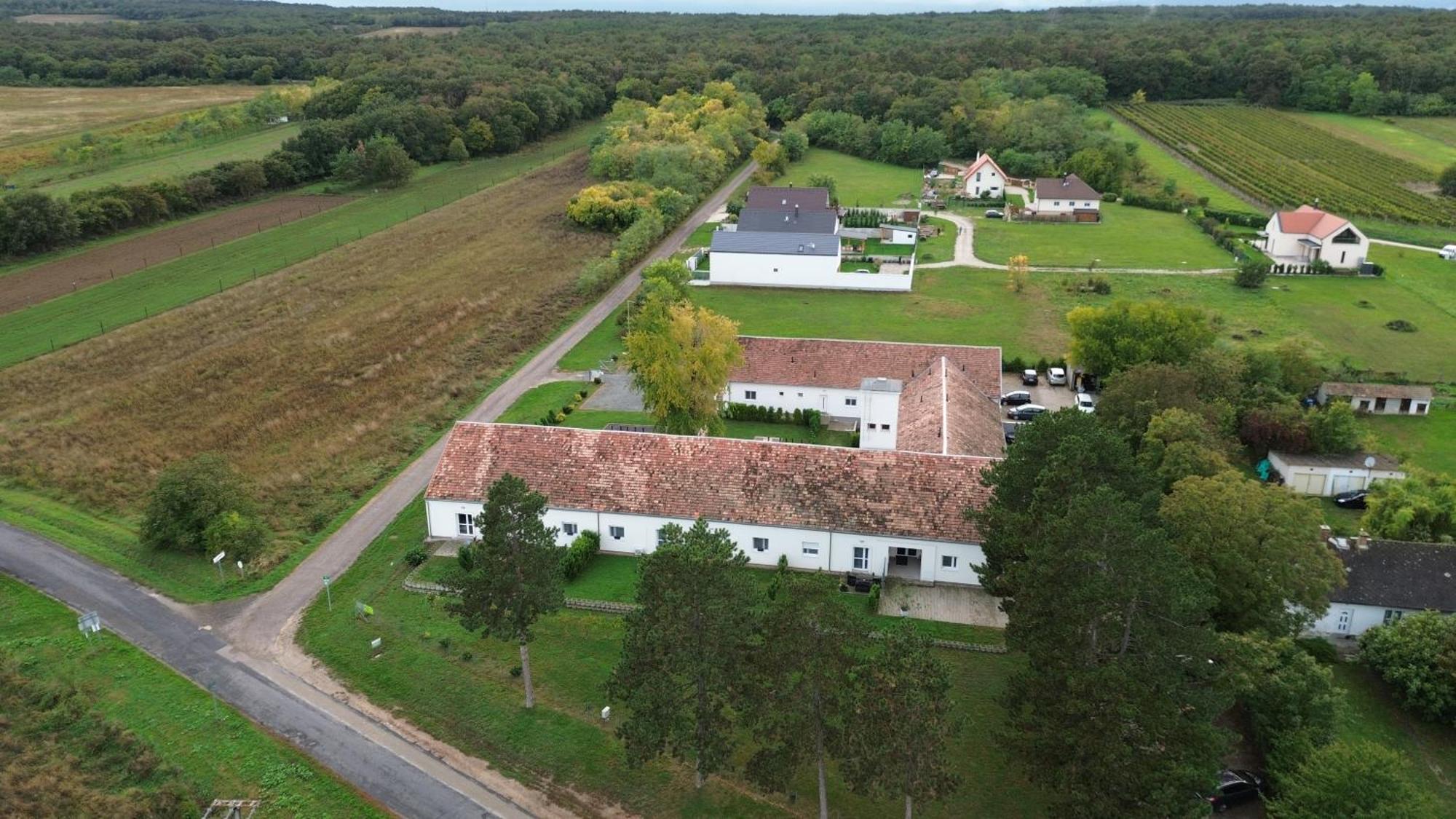 Harol Home & Bike Fertőrákos Εξωτερικό φωτογραφία